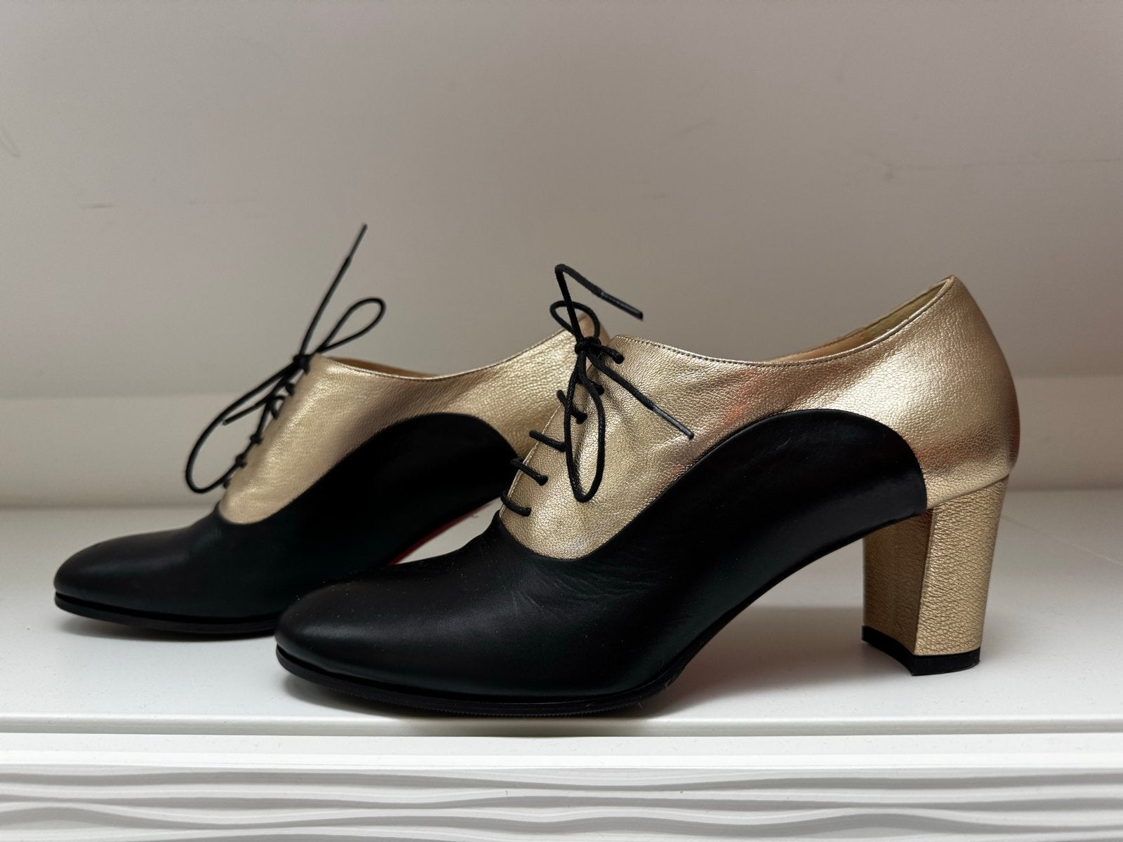 Hester van Eeghen schoenen 38, zwart/goud, ongedragen, Ophalen of Verzenden, Nieuw, Zwart, Schoenen met hoge hakken