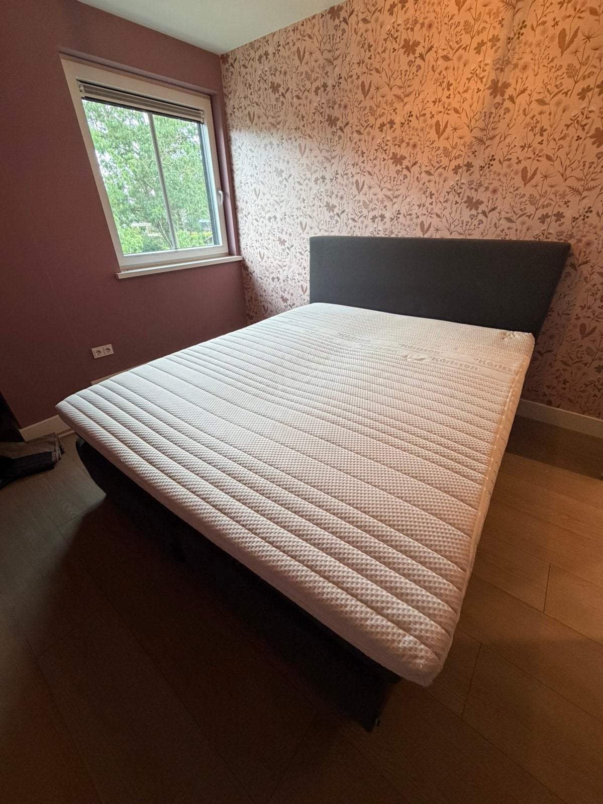 Boxspring Karlsson 160x200, Ophalen, Zo goed als nieuw, Tweepersoons, 160 cm