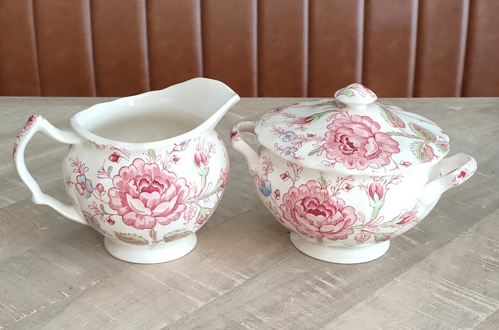 Melk en suikerpot Johnson Brothers Rose Chintz, Ophalen of Verzenden