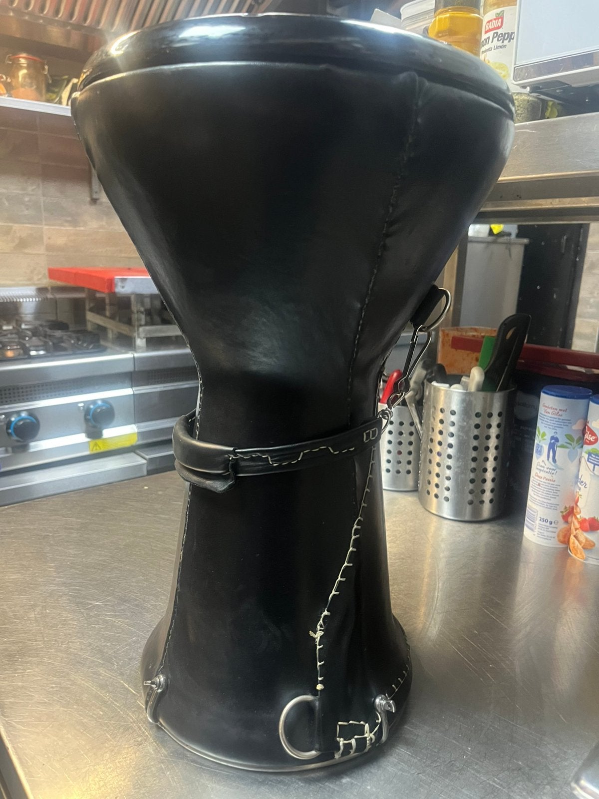 Special uitvoering darbuka., Ophalen, Zo goed als nieuw, Trommel