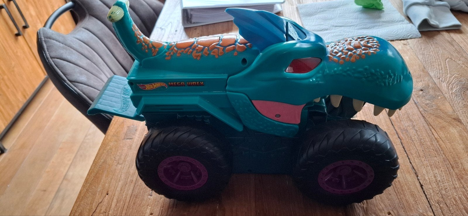 Hot Wheels Mega-Wrex Ride-On Dinosaurus Auto, Ophalen, Zo goed als nieuw