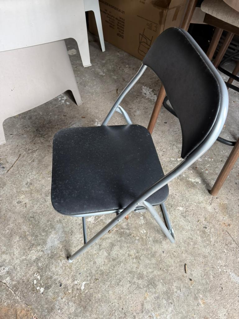 Klapstoelen, Ophalen