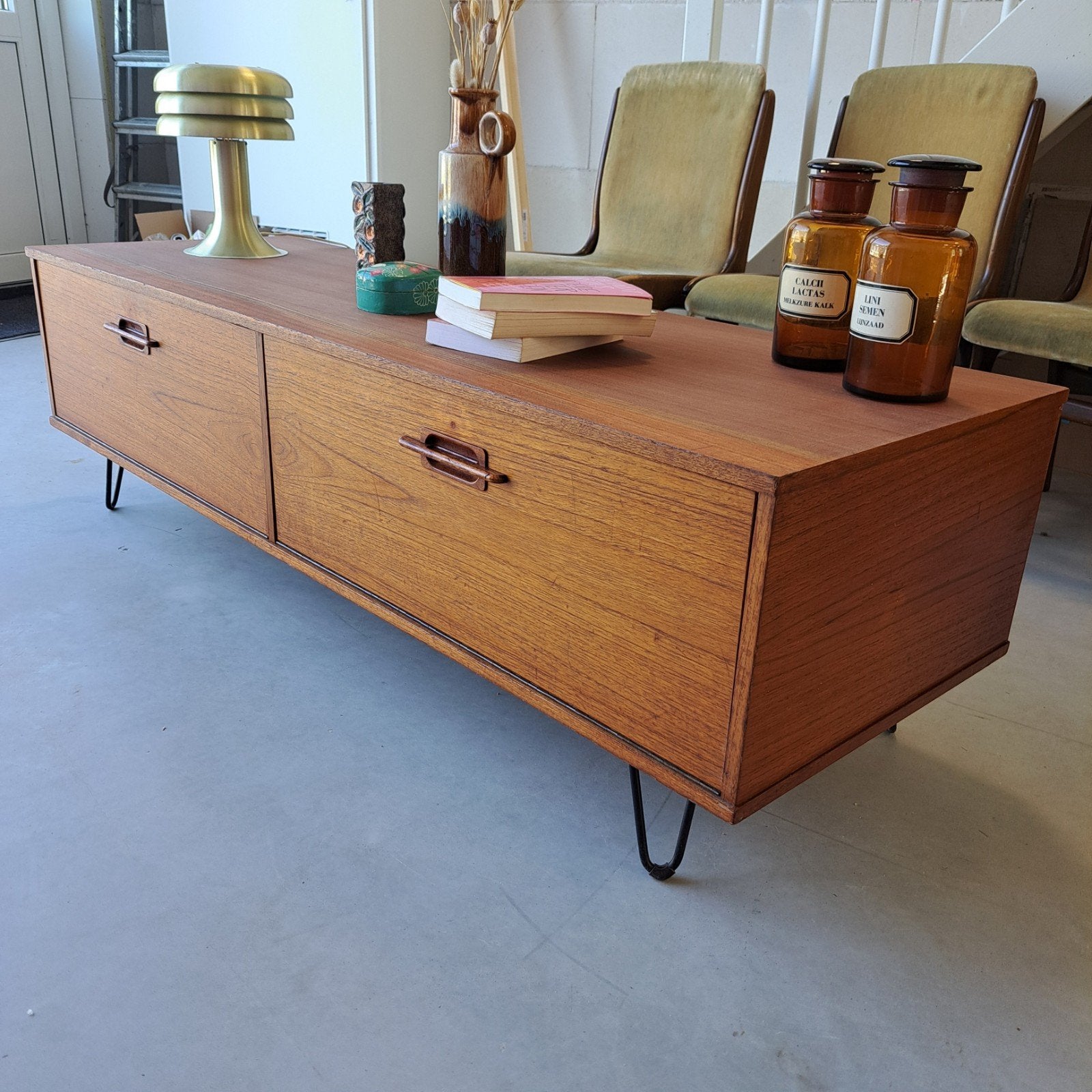 🧡Vintage Teakfineer Dressoir Jaren '60 op Hairpins, Huis en Inrichting, Kasten | Dressoirs, Gebruikt, Teakhout, 150 tot 200 cm