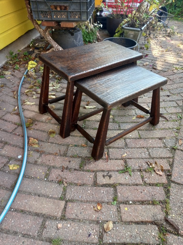 Twee vintage brutalist bijzettafeltjes, Ophalen of Verzenden, Huis en Inrichting