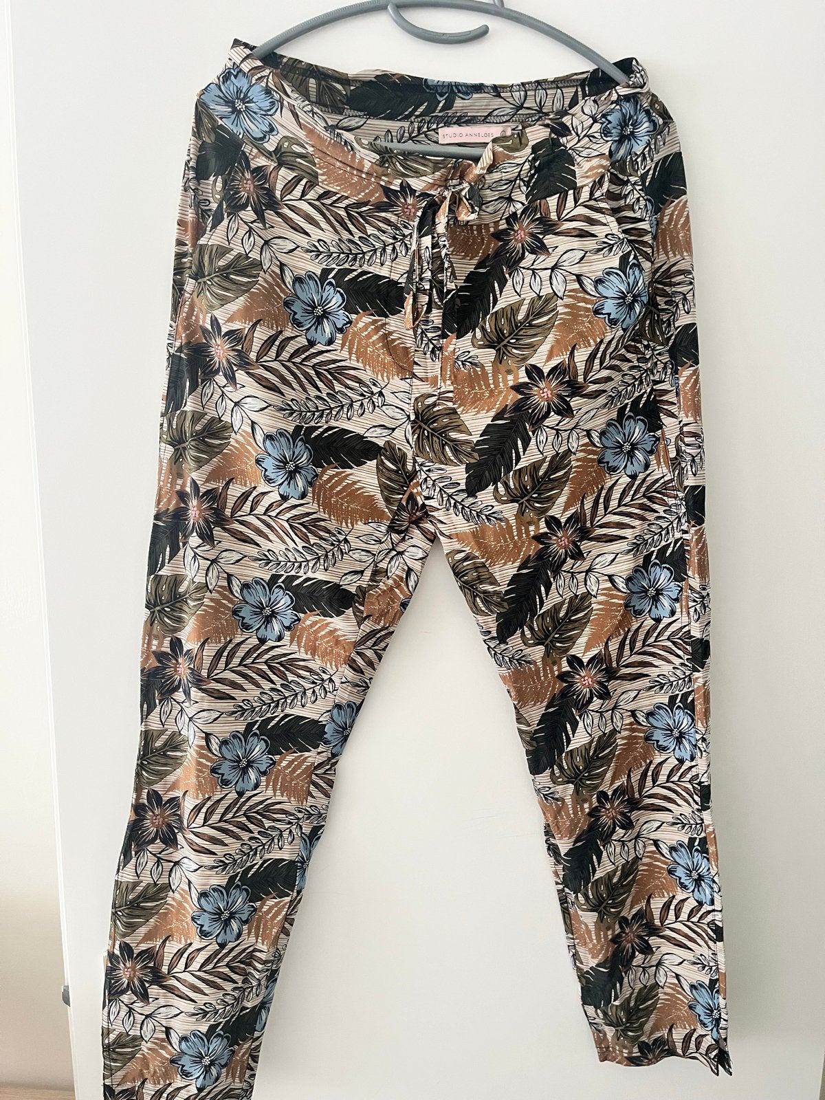 Studio Anneloes Zomerprint Broek Maat L, Kleding | Dames, Ophalen of Verzenden, Gedragen, Maat 42/44 (L), Meerkleurig