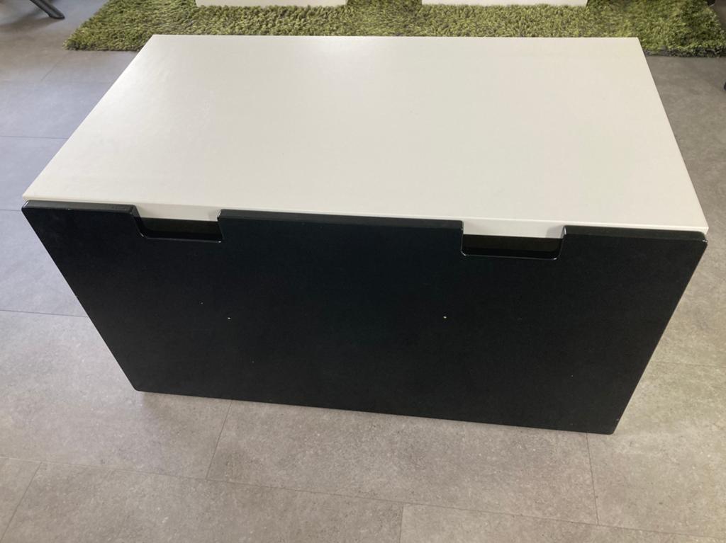 Kindertafel met verrijdbare opberglade wit/zwart, Ophalen, Gebruikt, 1 of 2 laden, 50 tot 100 cm