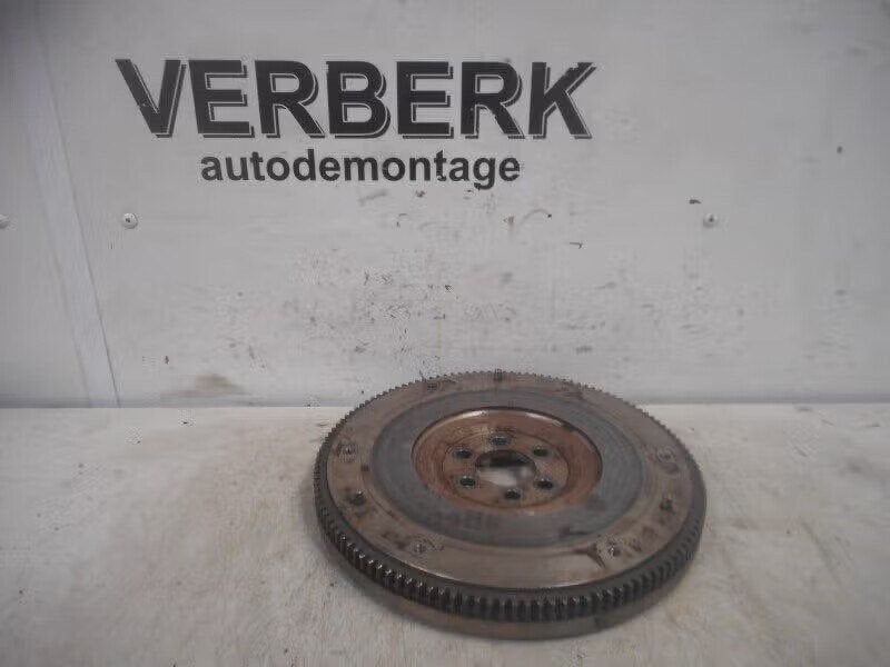 VLIEGWIEL Volkswagen Polo IV (9N1 / 2/3) (03d-105-271), Gebruikt, Berliner Ring 2 38440 Wolfsburg, DE, Volkswagen, Volkswagen AG