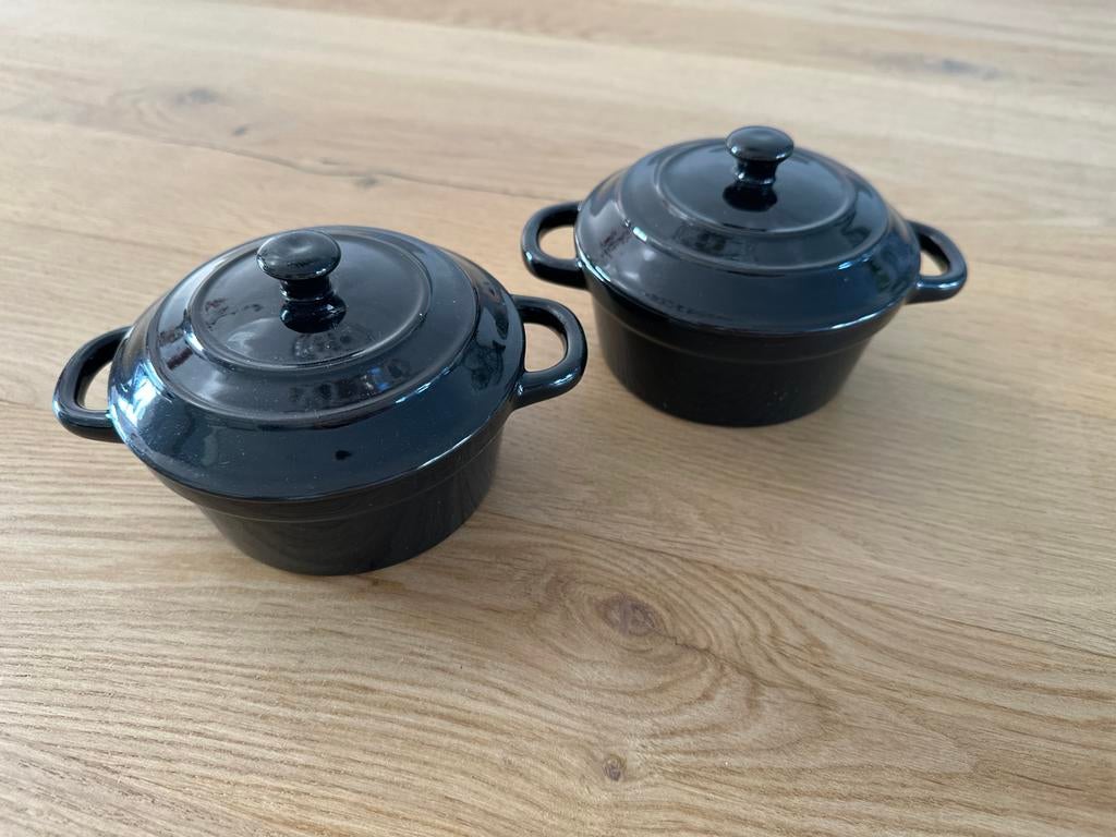 Set van 4 zwarte en 2 blauwe oven mini-pannetjes met deksel, Huis en Inrichting, Ophalen, Zo goed als nieuw, Gietijzer, Pot, Bus of Blik