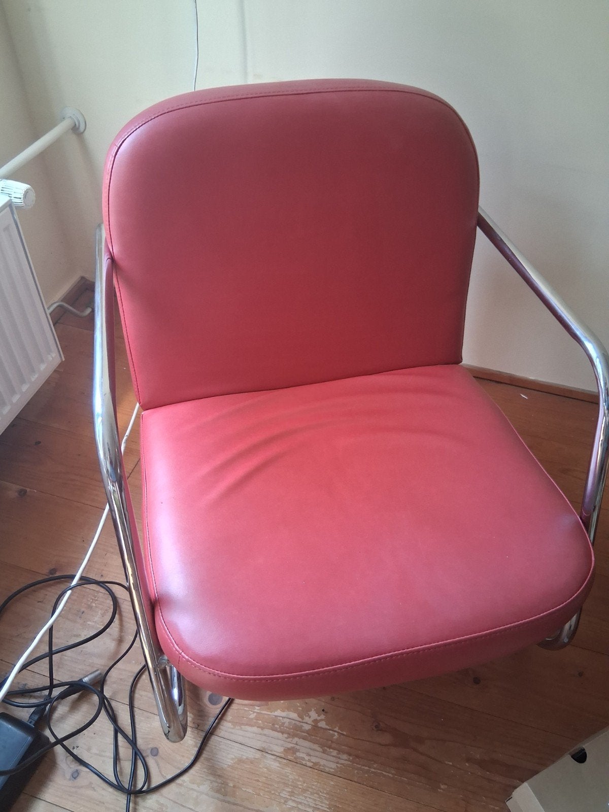 Vintage schommelstoel met chromen frame en rode bekleding, Ophalen