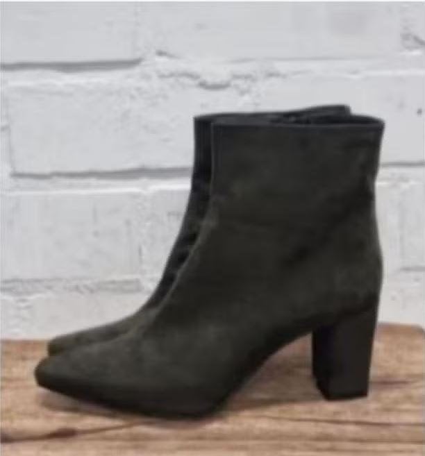 GIULIA - Suedine enkellaarsjes maat 40 - Nieuw €79,95, Kleding | Dames, Schoenen, Lage of Enkellaarzen, GIULIA, Nieuw, Ophalen of Verzenden