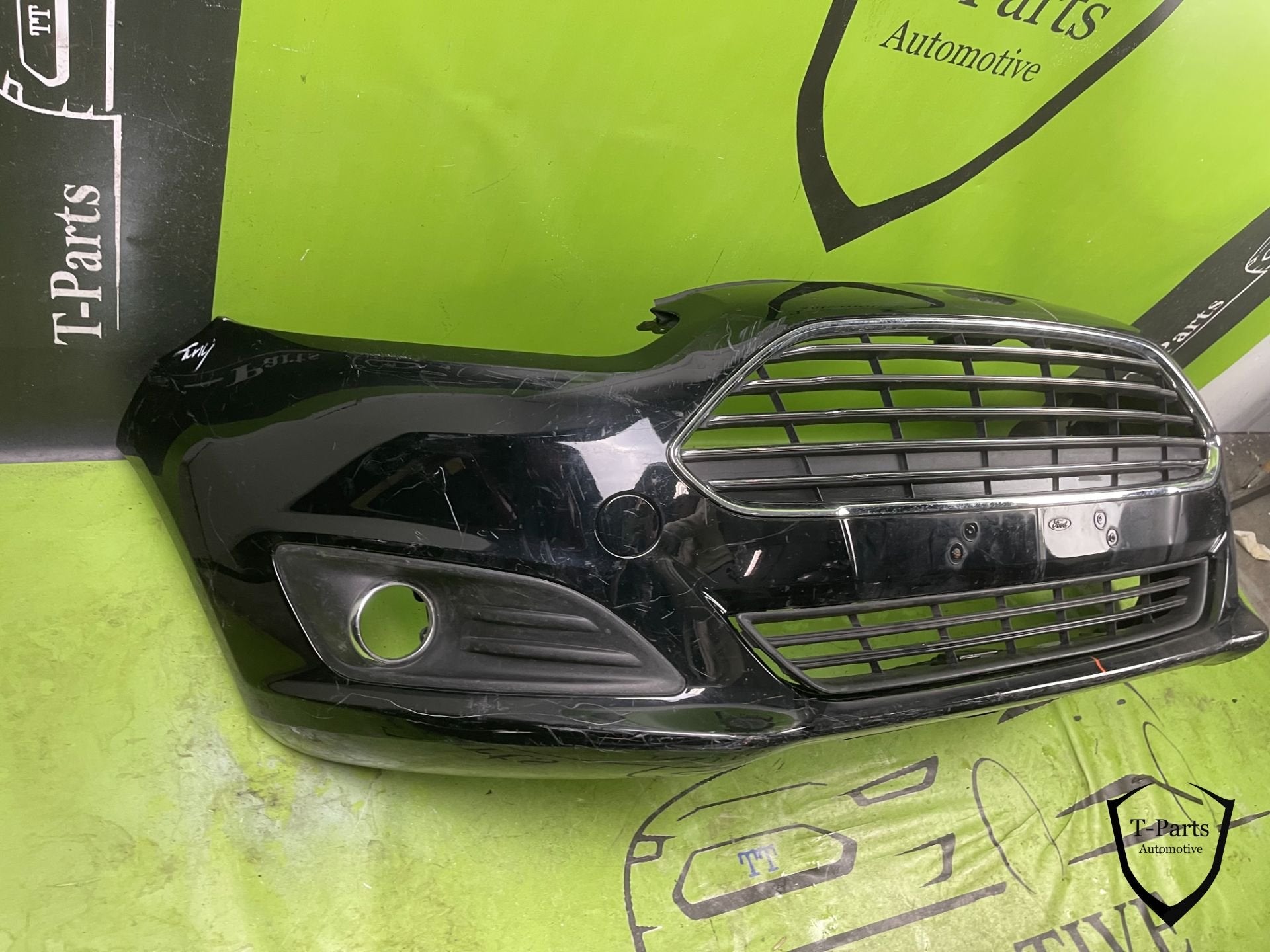ford fiesta mk7 voorbumper bumper grille rooster 1814802, Auto-onderdelen, Gebruikt, Info@ford.com, Ophalen of Verzenden, Ford