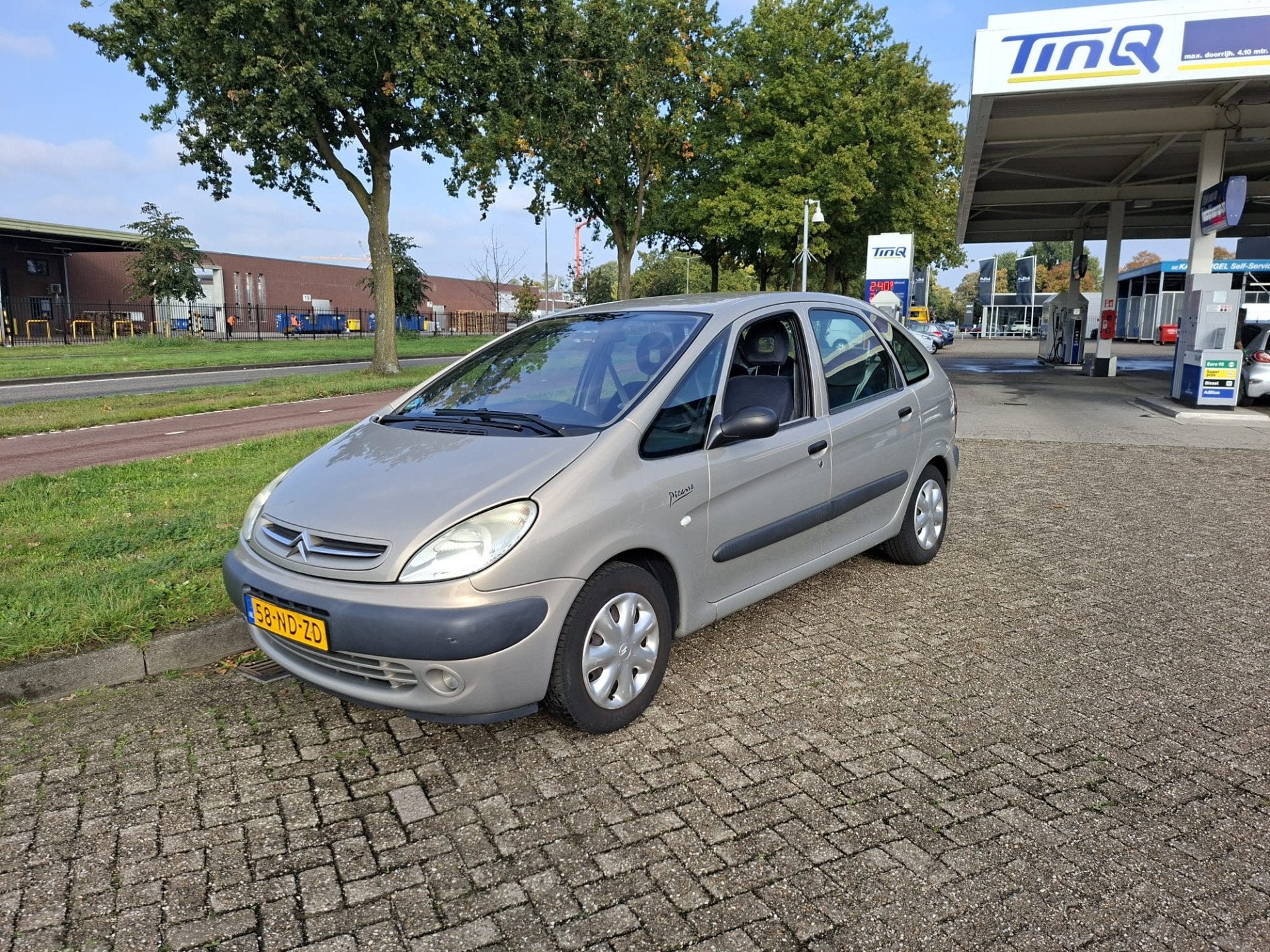 Citroën Xsara Picasso 2.0i-16V Différence 2 NWE APK, Auto's, 1998 cc, 136 pk, 4 cilinders, Beige