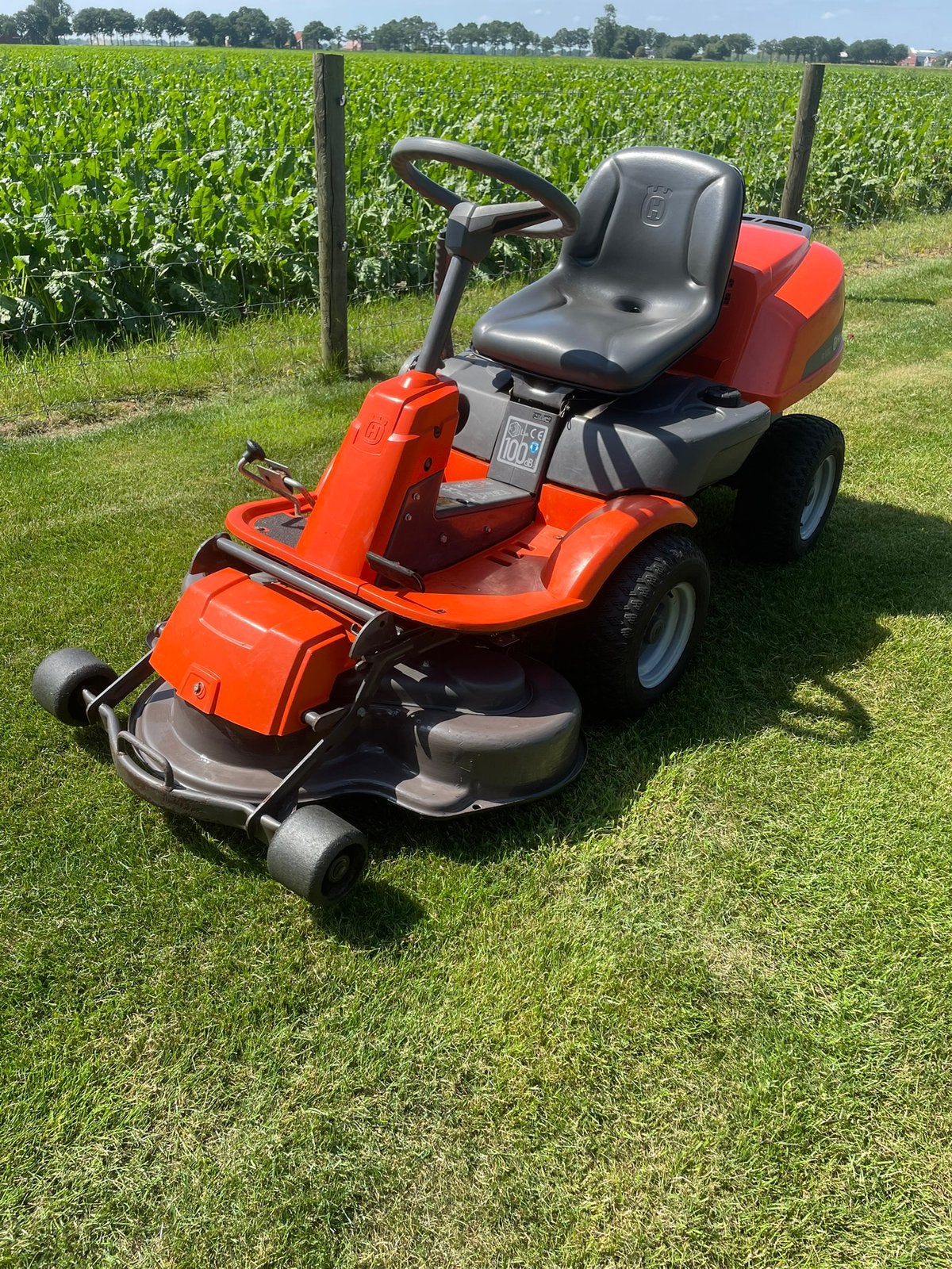 Husqvarna R13c Hydrostaat mulch, Tuin en Terras, Zitmaaiers, Ophalen, Zo goed als nieuw