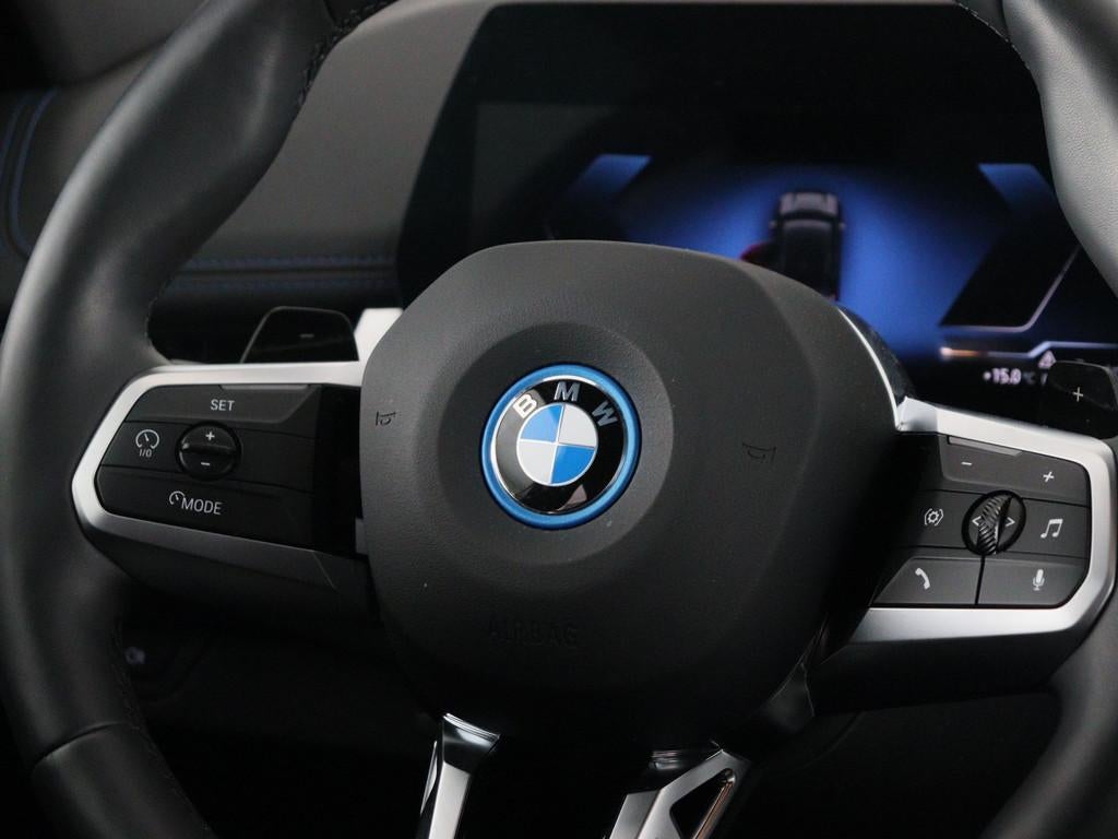 BMW X1 xDrive30e (bj 2025, automaat), Gebruikt, Zwart, Met garantie (alle), Zwart