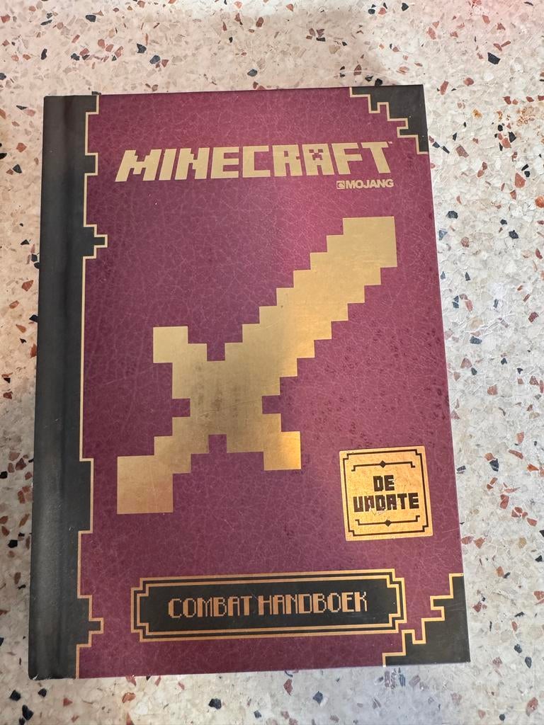 Minecraft Combat Handboek - De Update, Ophalen of Verzenden, Zo goed als nieuw, Non-fictie