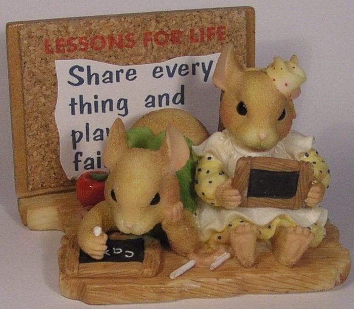 Mouse Tales Share Everything and Play Fair (nieuw), Verzamelen, Ophalen of Verzenden, Nieuw, Fantasy