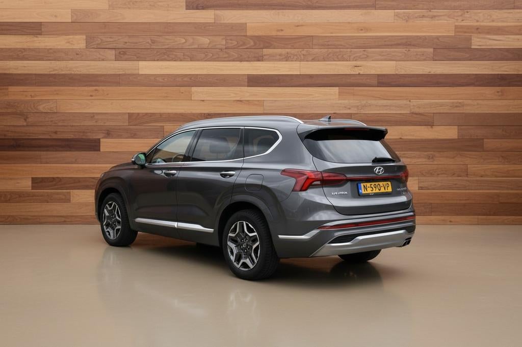 Hyundai Santa Fe 1.6 T-GDI HEV Premium Plus Sky | LEDER | PA, Santa Fe, 4 cilinders, Met garantie (alle), 1650 kg