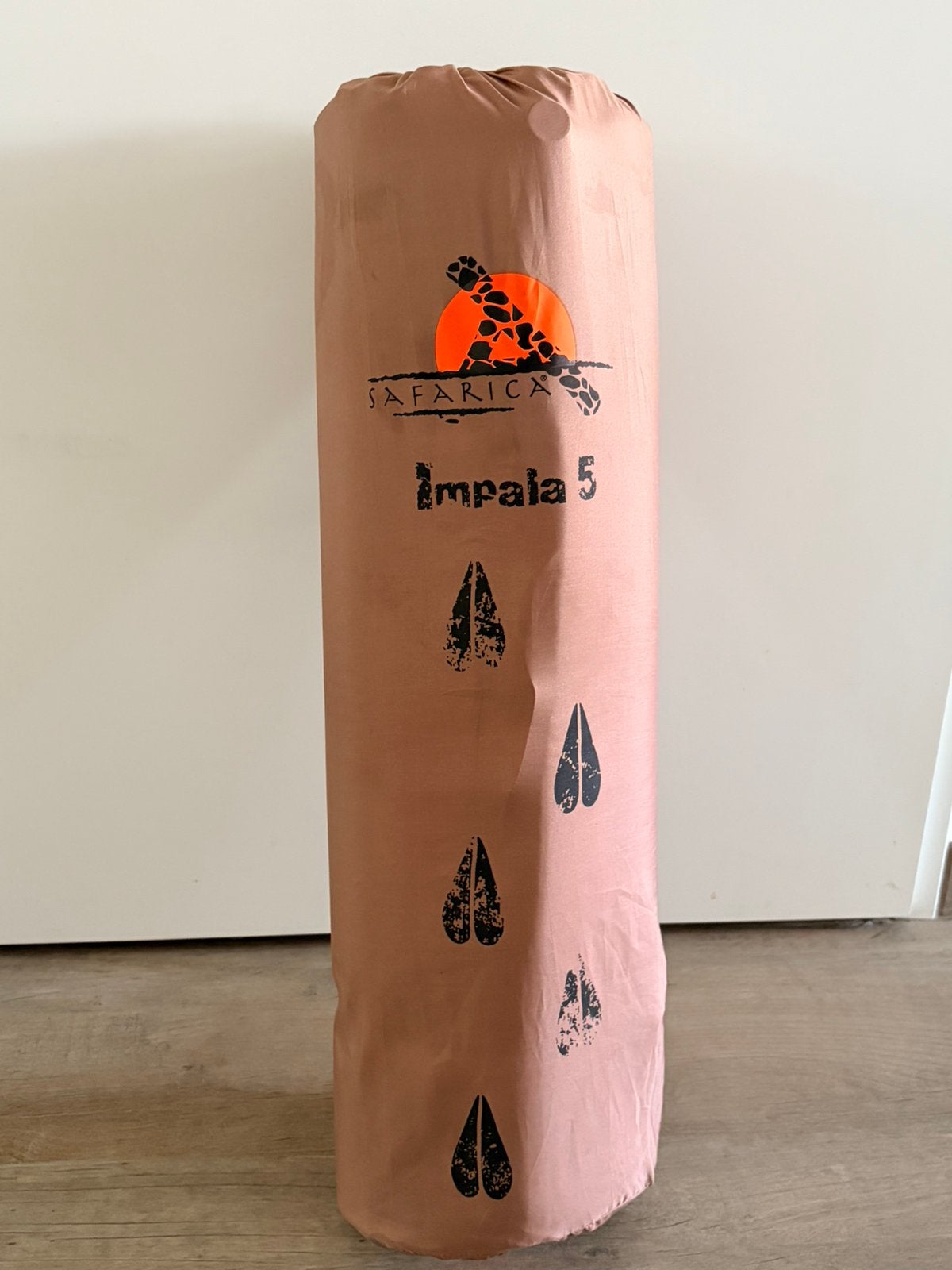 Slaapmatjes 2x safarica Impala 5 bruin (prijs €15,- per stuk, Ophalen, Zo goed als nieuw, 1-persoons