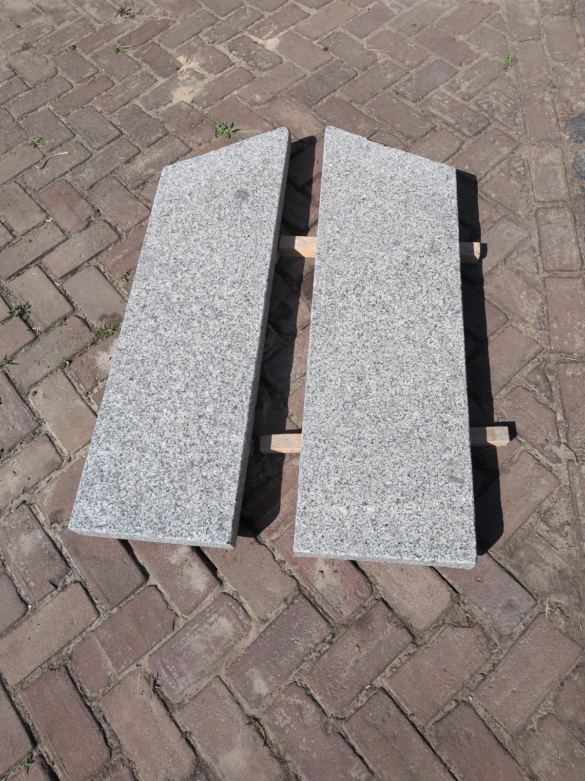 Te koop deze stukken hardsteen, dorpels, traptreden, Ophalen, Gebruikt, Natuursteen, Terrastegels