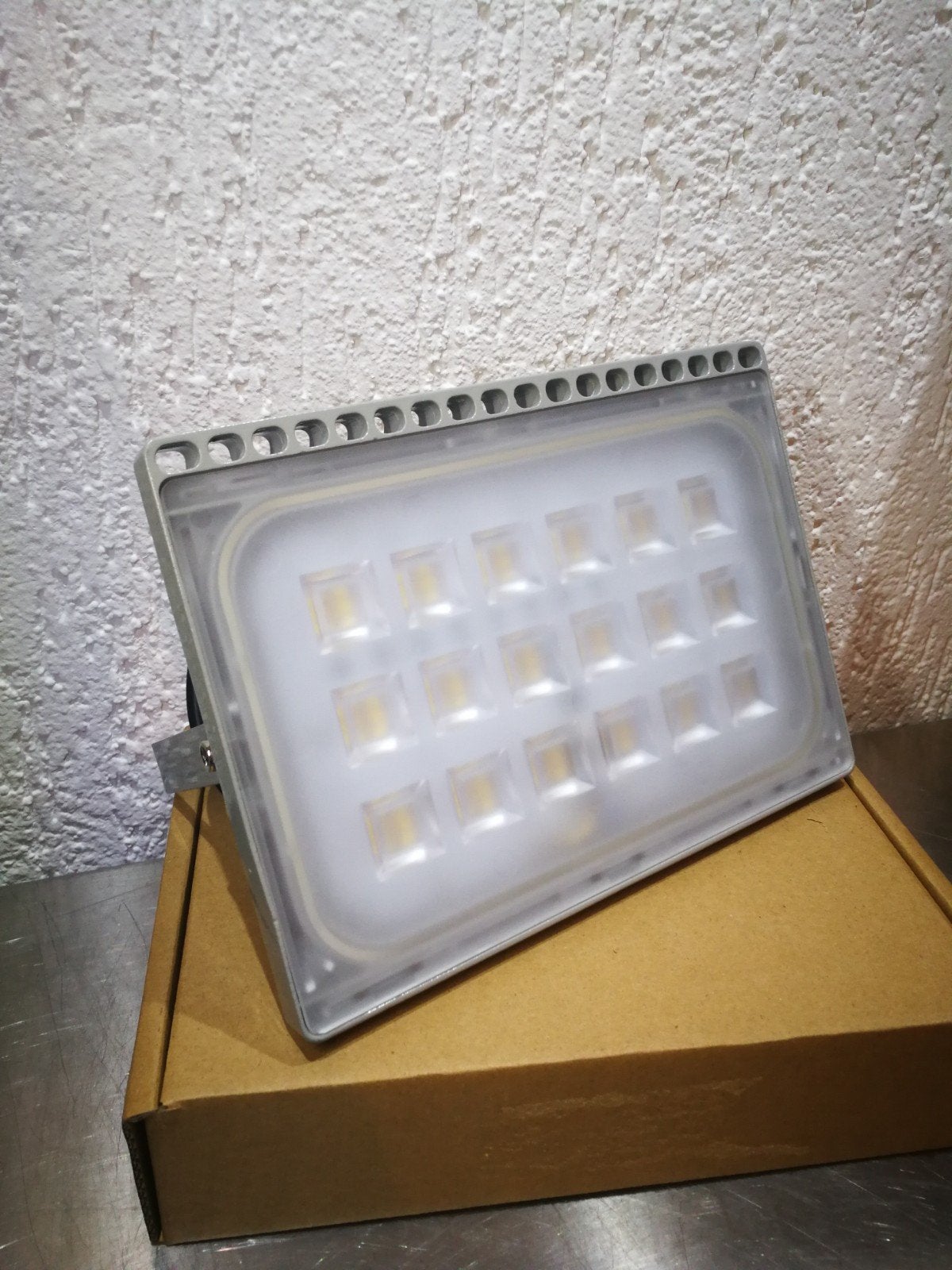 100W Professionele Rijbakverlichting - Nieuw in Doos, Doe-het-zelf en Verbouw, Ophalen of Verzenden, Zo goed als nieuw, 200 tot 500 watt