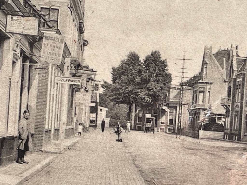 Ansichtkaart van de kerkstraat Veendam (1912), Verzamelen, Ophalen of Verzenden, Voor 1920, Gelopen, Groningen