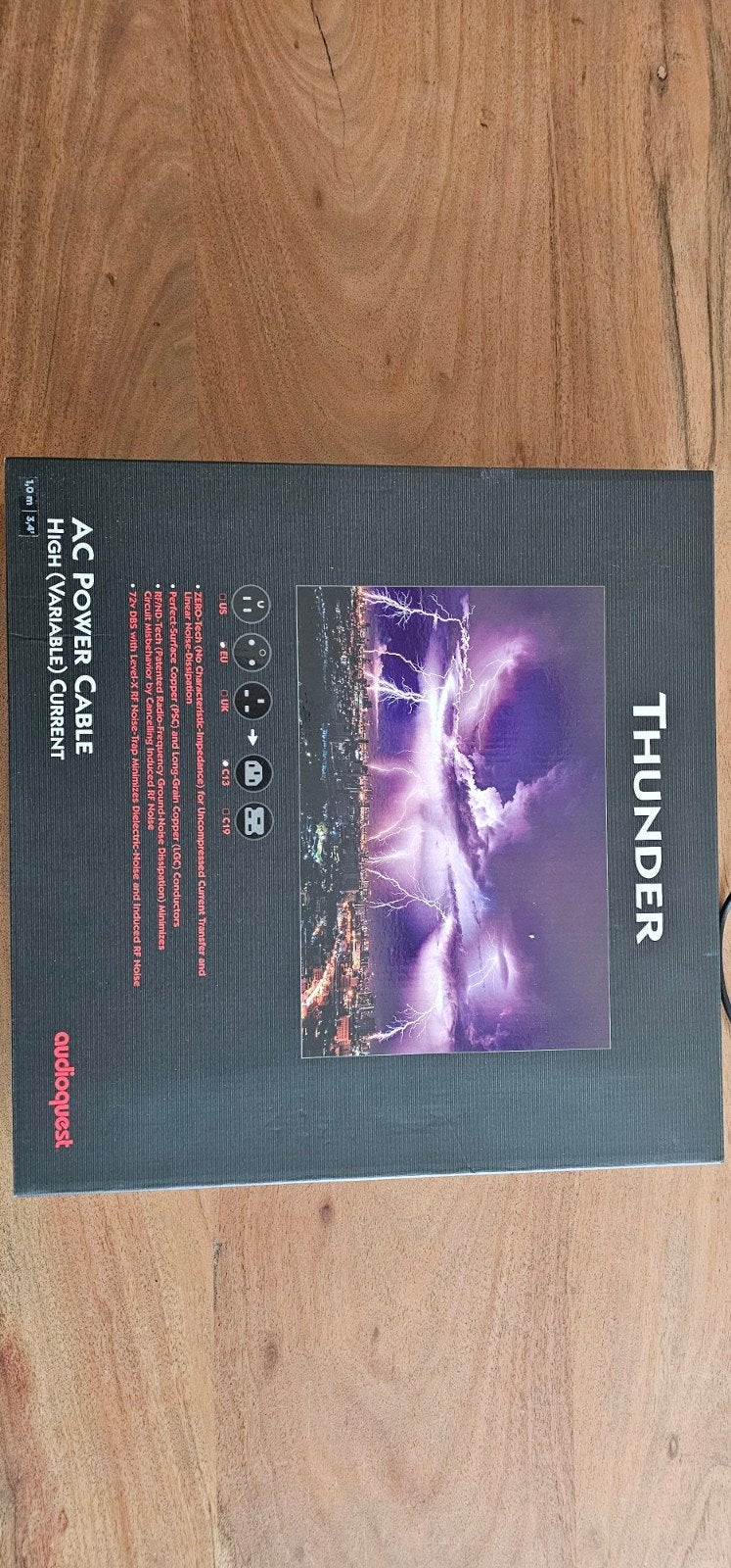 Foto 2 van AudioQuest Thunder AC Power Kabel 1.0m - Nieuwstaat