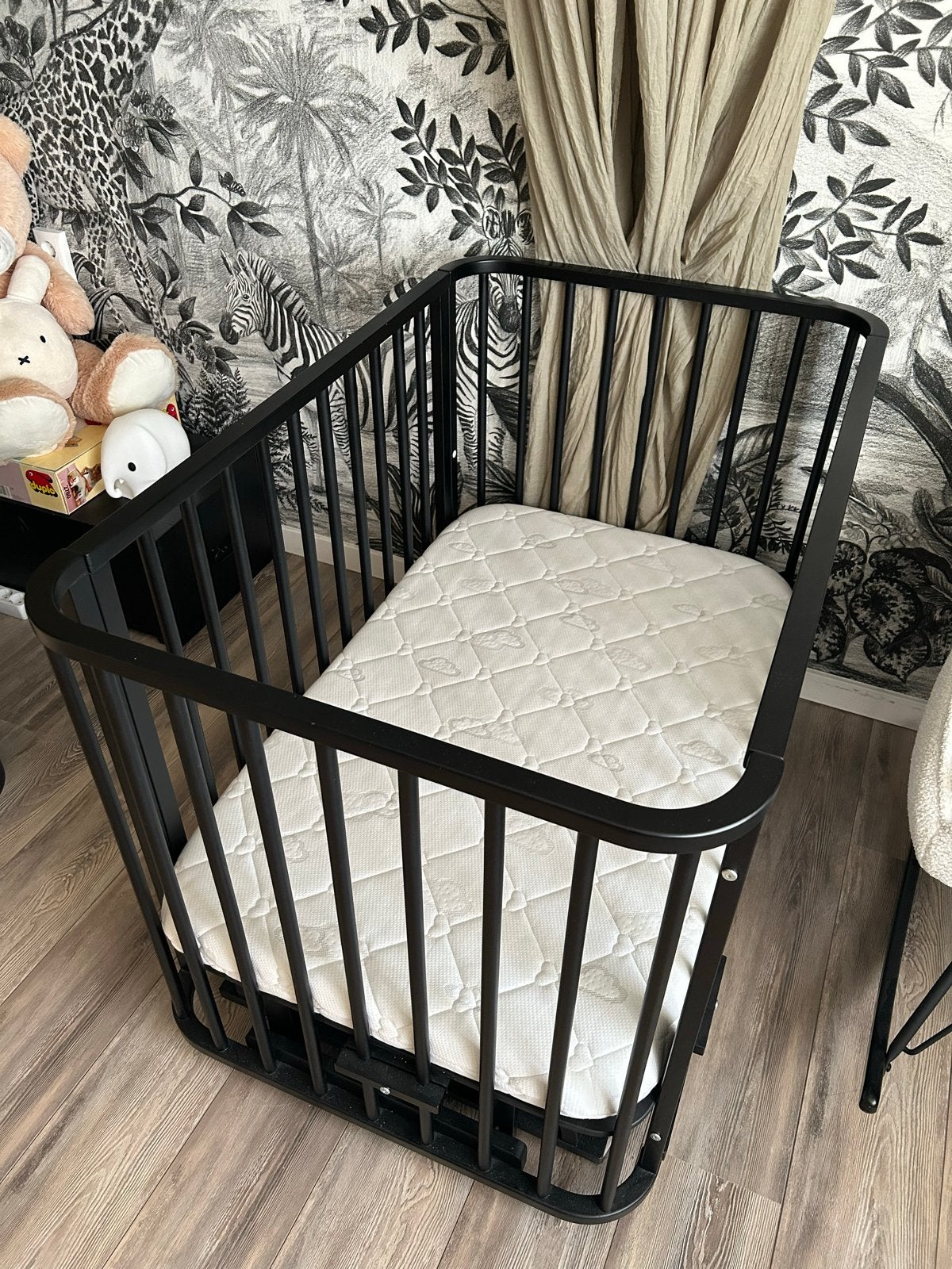 Veelzijdig 5-in-1 Babybed: Co-sleeper, Ledikant, Peuterbed, Ophalen, Zo goed als nieuw, Ledikant
