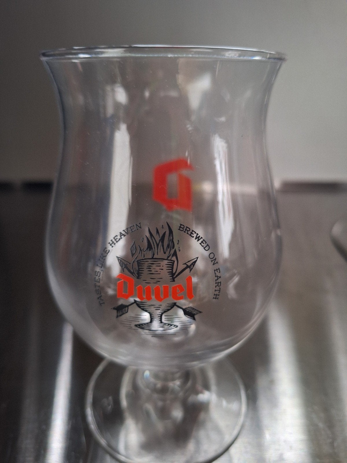 DUVEL tastes like heaven, brewered on earth glas, Ophalen of Verzenden, Zo goed als nieuw, Glas of Glazen, Duvel