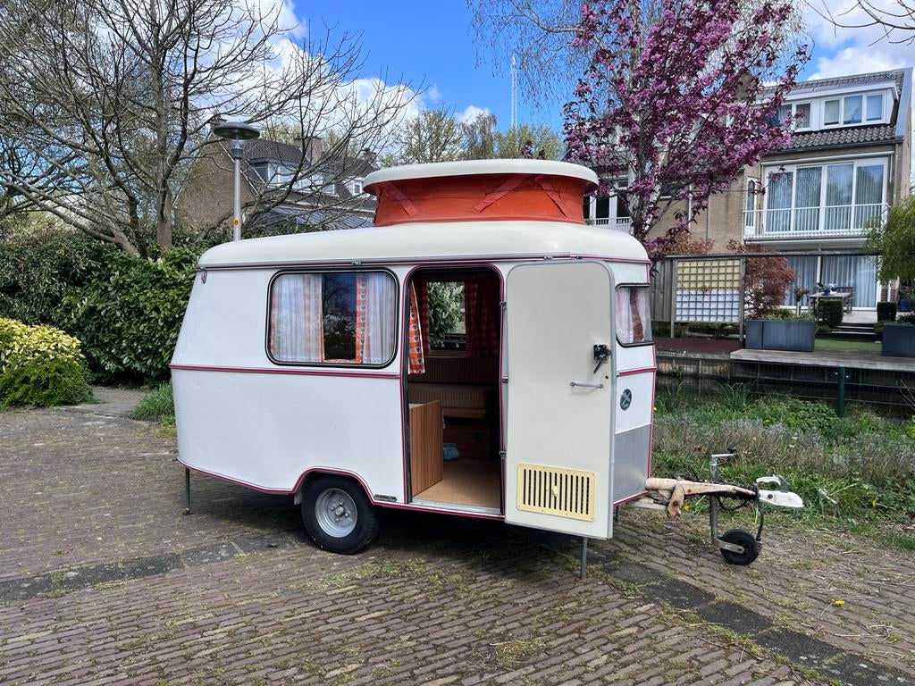 Eriba Puck uit '73 - Klassieke caravan met hefdak, Standaardzit, Openslaande ramen, Tot en met 2, Eriba