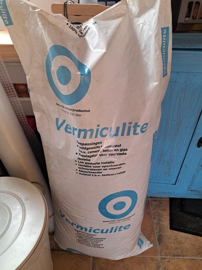 Vermiculite isolatie - 100 liter zak, Ophalen, 12 cm of meer, Nieuw, Minder dan 5 m²