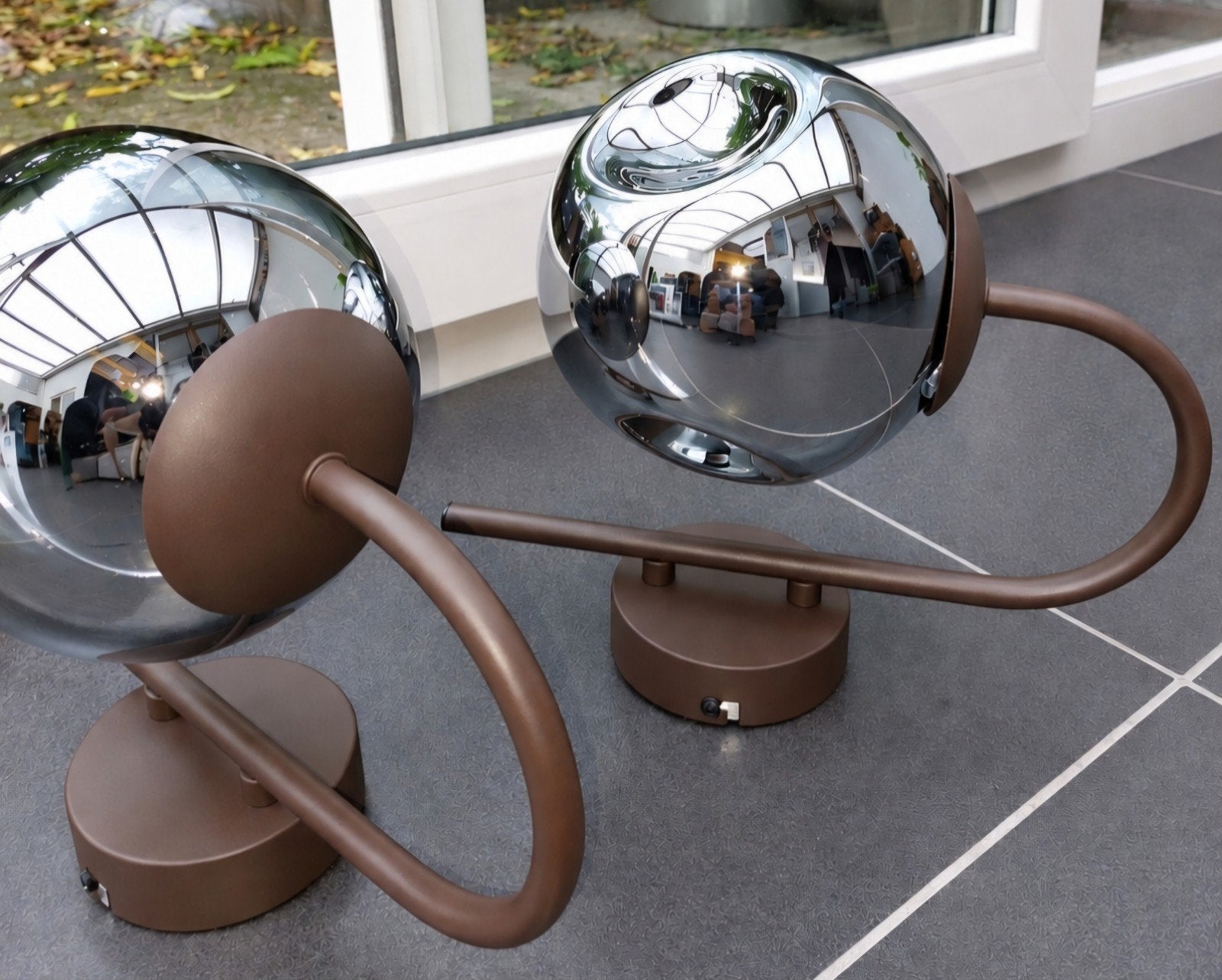 2×Valentina Wandlamp Smoked Grey/Coffee - Lindby, Ophalen of Verzenden, Zo goed als nieuw, Modern, Glas