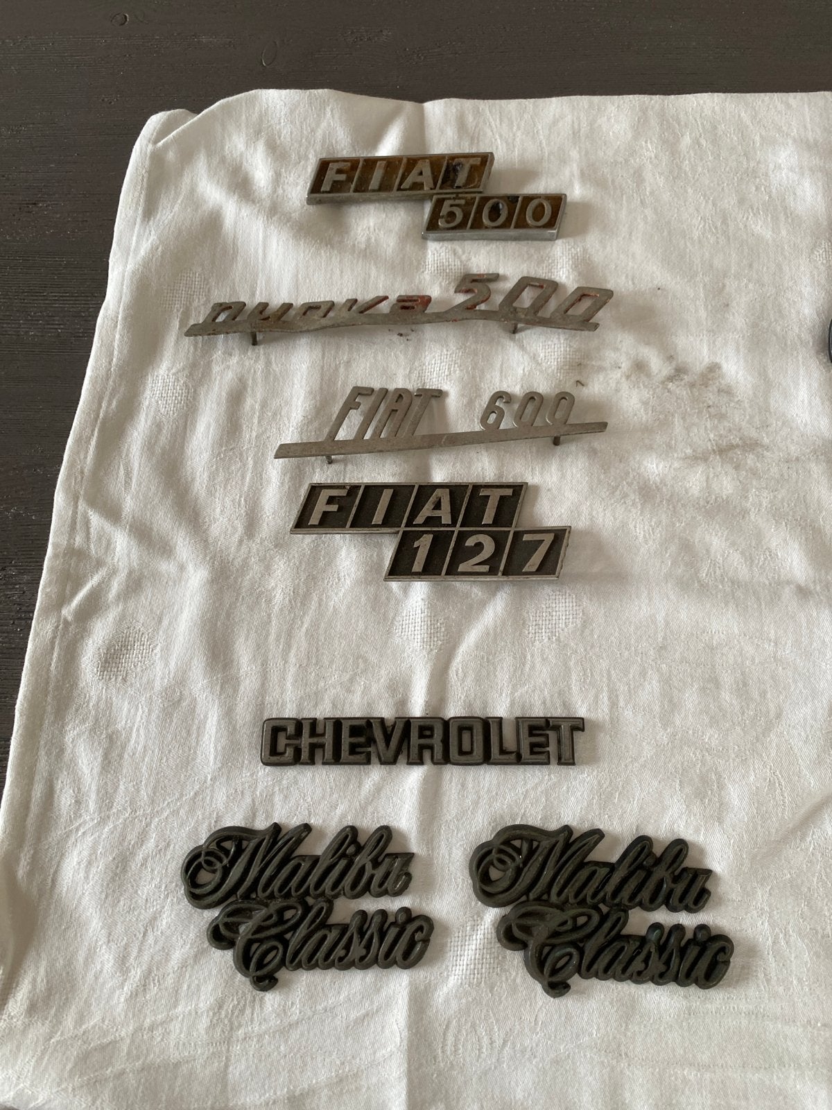 Diverse klassieke auto-emblemen - Fiat, Opel, Chevrolet, Ophalen of Verzenden, Gebruikt, Fiat