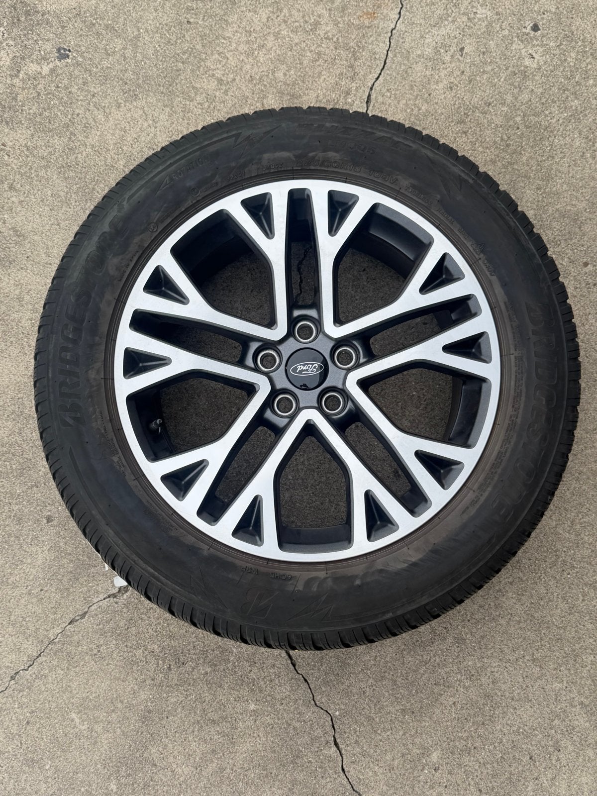 Set van 4 winterbanden Ford Kuga met velgen, Auto-onderdelen, Banden en Velgen, 18 inch, Gebruikt, Banden en Velgen, Personenwagen