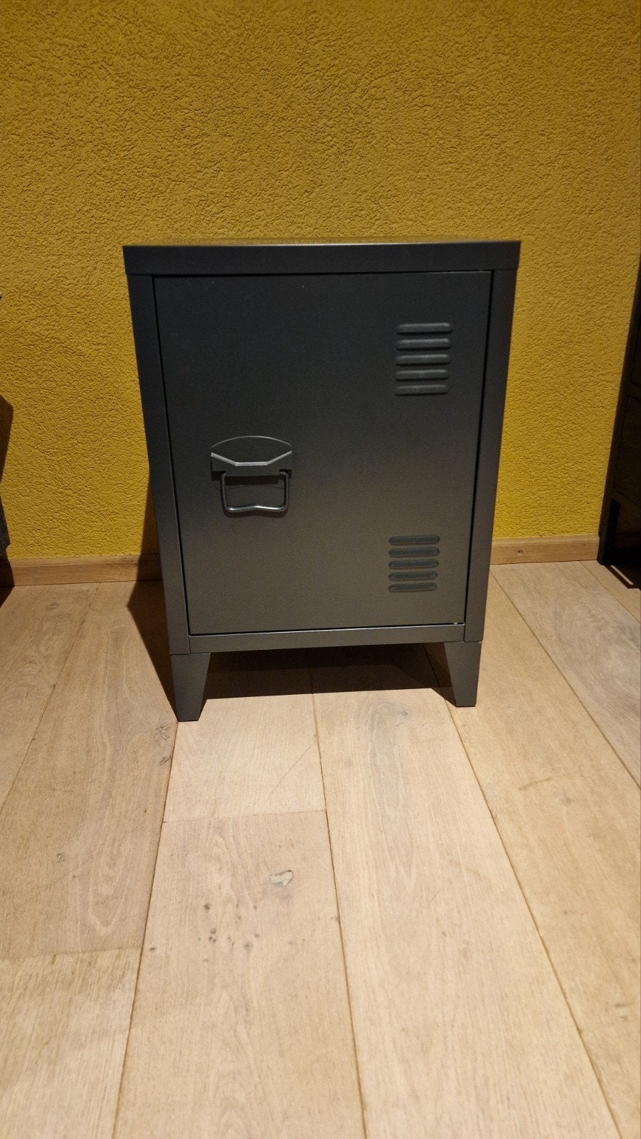 Metalen nachtkastje/bijzettafel - zwart, Ophalen, Gebruikt, Industrieel