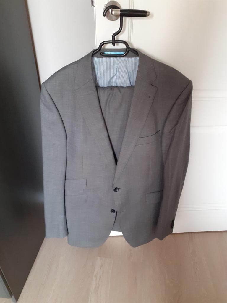 Prachtig grijs pak colbert+broek 44L/106, Kleding | Heren, Ophalen of Verzenden, Zo goed als nieuw, Maat 56/58 (XL), Grijs