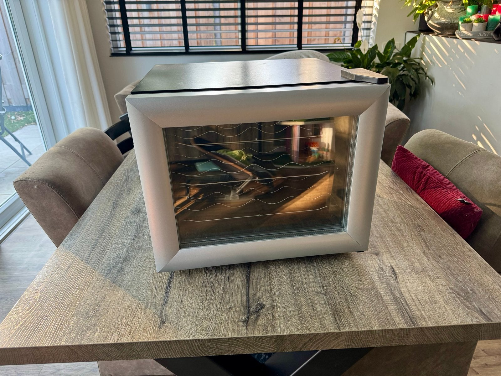 Compacte Wijnkoelkast - Perfect voor Witte en Rode Wijn, Ophalen, Minder dan 75 liter, Zonder vriesvak, Gebruikt