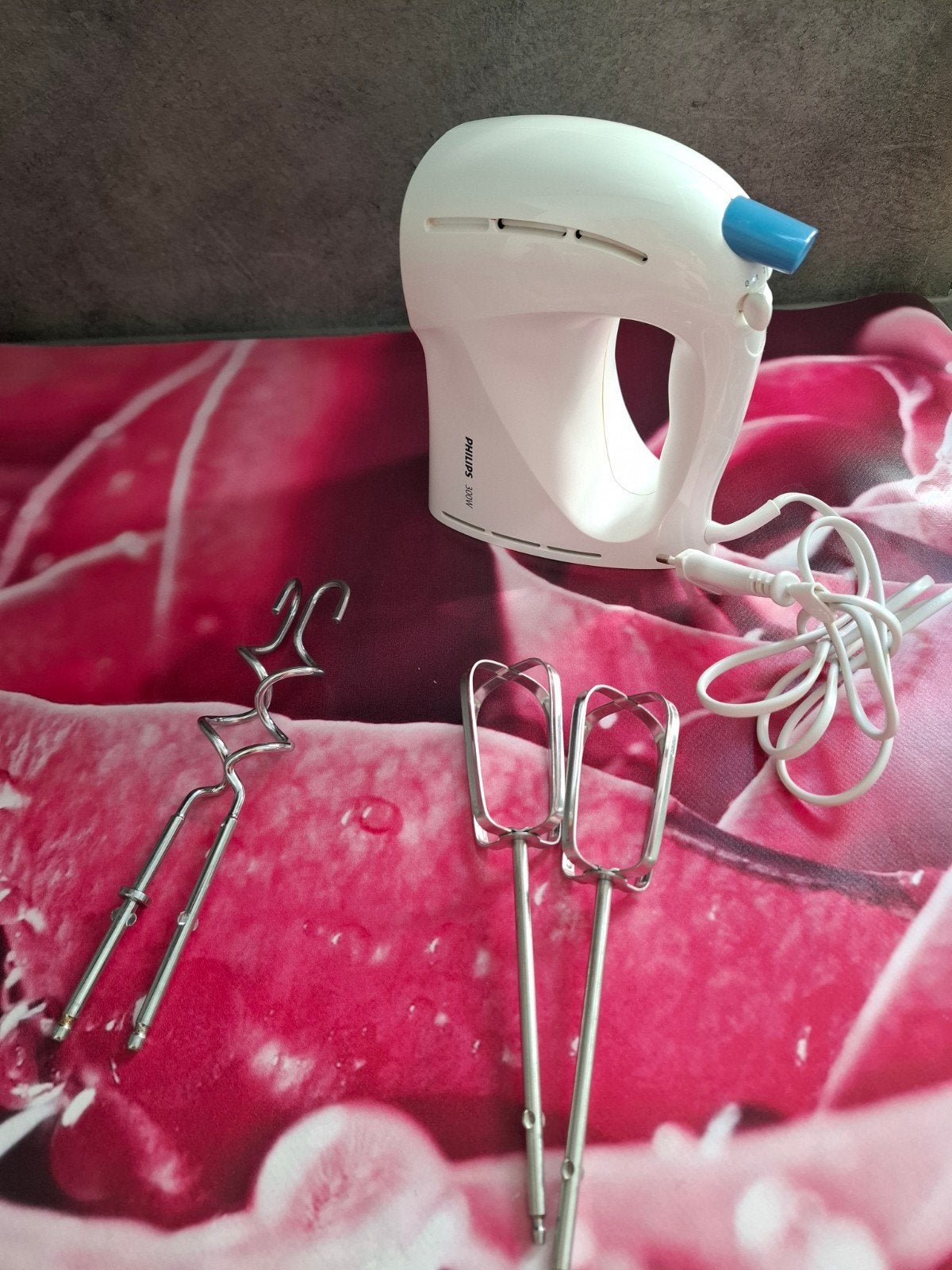 Philips HR1458 Handmixer 300W met Gardes en Deeghaken, Witgoed en Apparatuur, Ophalen of Verzenden, Zo goed als nieuw, 3 snelheden of meer