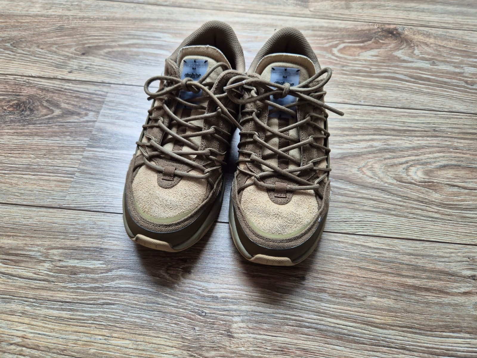 Mcqueen kaki gr9 Aratana sneakers - maat 37, Kleding | Dames, Schoenen, Nieuw, Ophalen of Verzenden, Sneakers of Gympen, Groen
