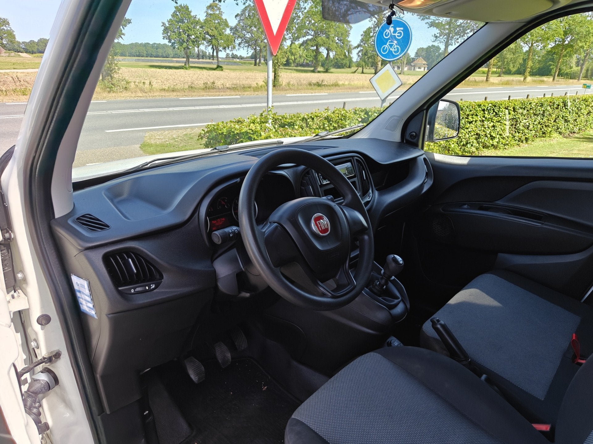 Fiat Doblò Cargo 1.6 MJ L1H1 AIRCO BJ 2022, Voorwielaandrijving, Stof, Euro 6, 4 cilinders