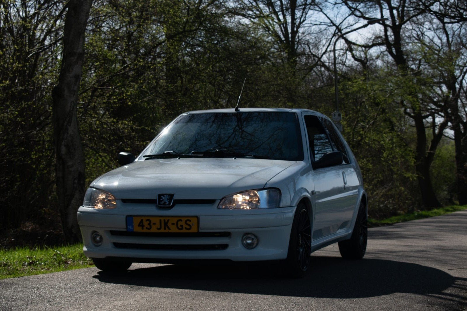 Peugeot 106 1.6 16V GTI 3DR 2002 Wit, Auto's, Voorwielaandrijving, 4 cilinders, 400 kg, Wit