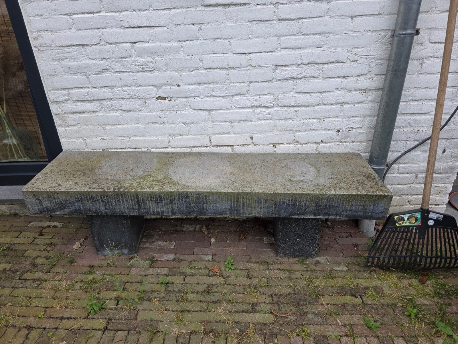 2 Stenen Bankjes - Robuust en Duurzaam, Tuin en Terras, Ophalen, Gebruikt, Overige materialen
