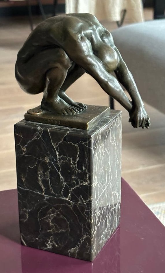 Bronzen beeld 'De Duiker' op marmeren sokkel, Ophalen, 20 - 50 cm, Beeld, Bruin