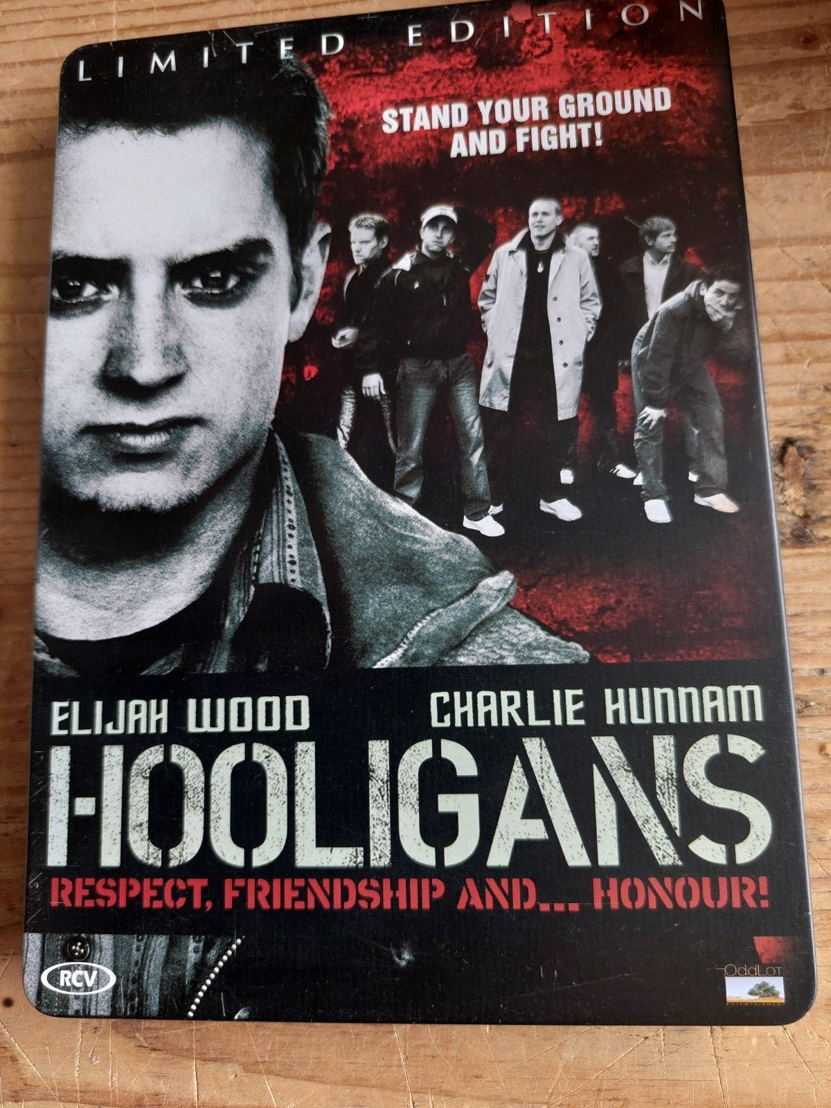 Hooligans - Limit Edition DVD (Elijah Wood, Charlie Hunnam), Vanaf 16 jaar, Waargebeurd drama, Nederlands, Inclusief doosje