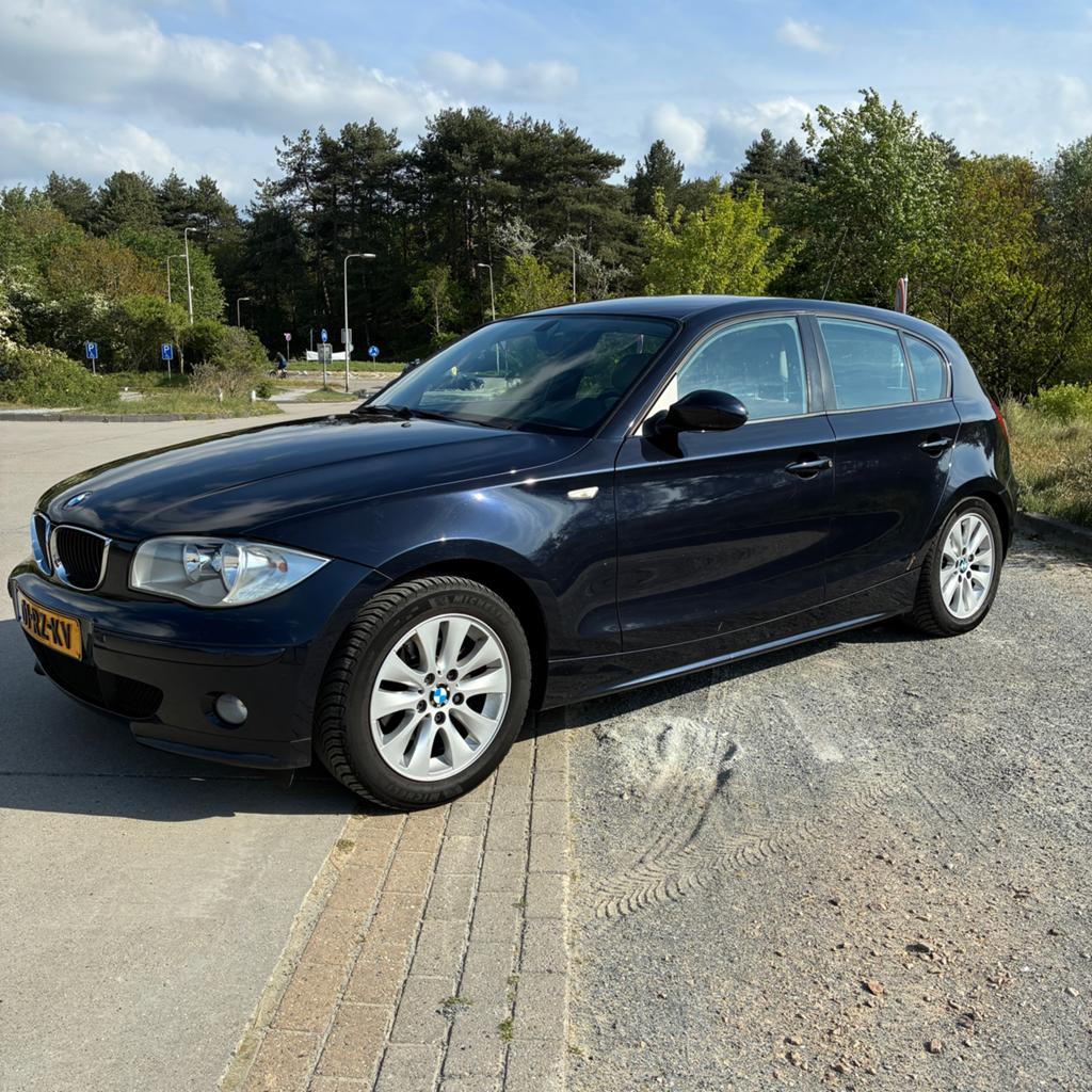 BMW 1-Serie 2.0 118I 2005 Blauw, Auto's, BMW, 1-Serie, Achterwielaandrijving, 1995 cc, 4 cilinders