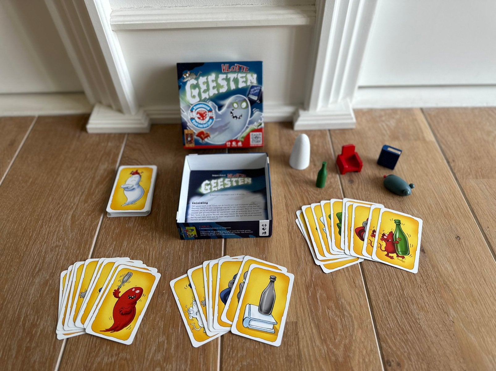 Vlotte geesten kaartspel van 999games., Ophalen, Zo goed als nieuw