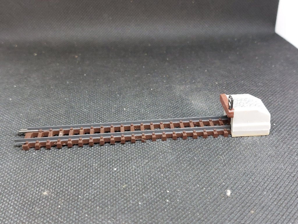 Arnold 1810 - stootjuk (14075), Hobby en Vrije tijd, Modeltreinen | N-Spoor, Arnold, Gebruikt, Gelijkstroom, Rails