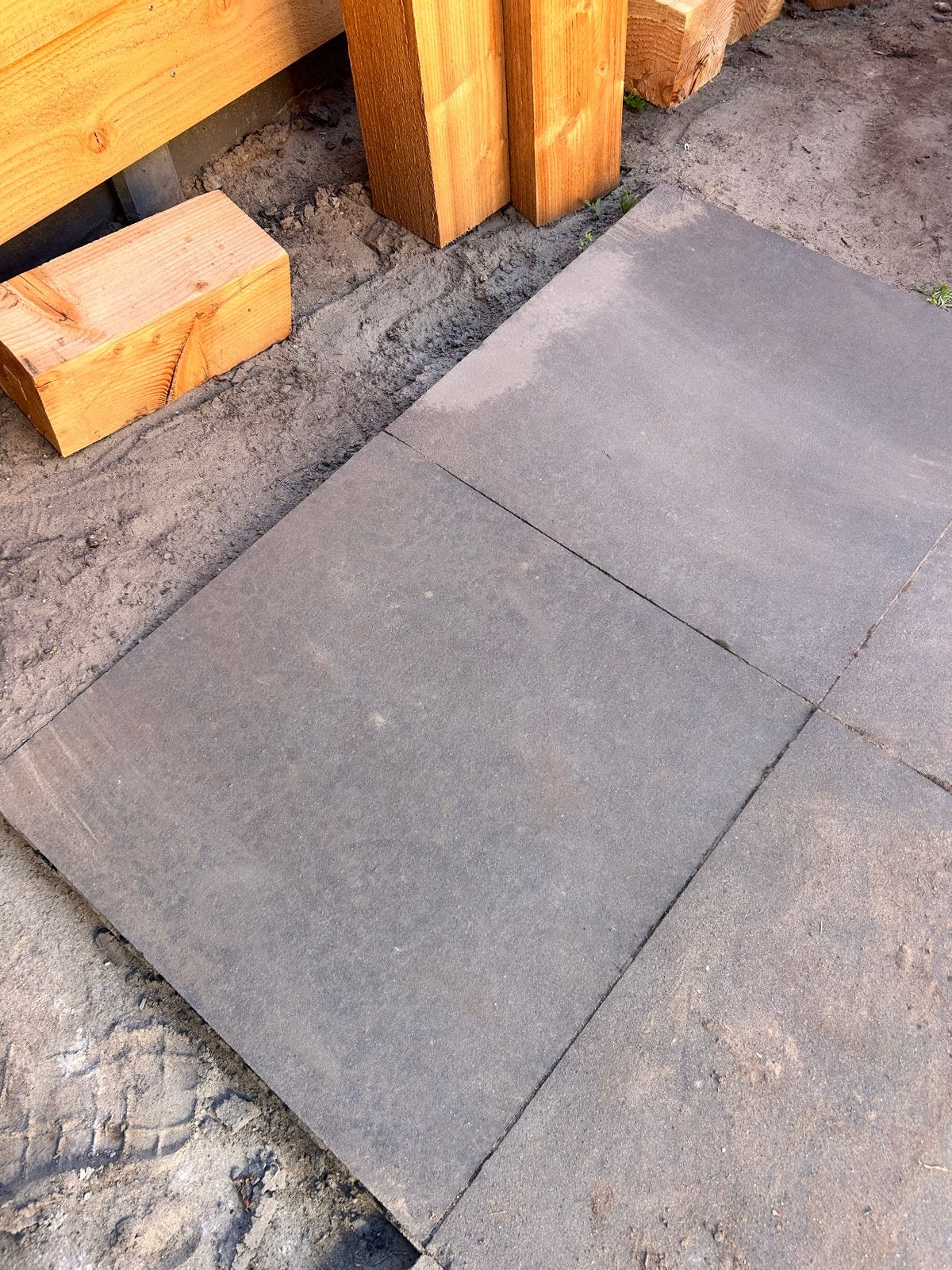 Gratis afhalen: Gebruikte terrastegels  en klinkers, Tuin en Terras, Ophalen, Gebruikt, 10 m² of meer, Beton