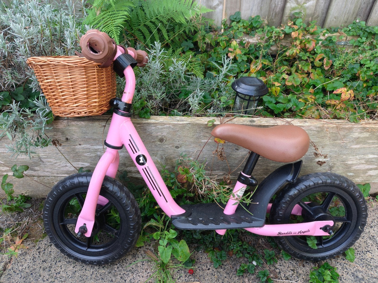 Bandits and Angels loopfietsje - Roze met mandje, Ophalen of Verzenden