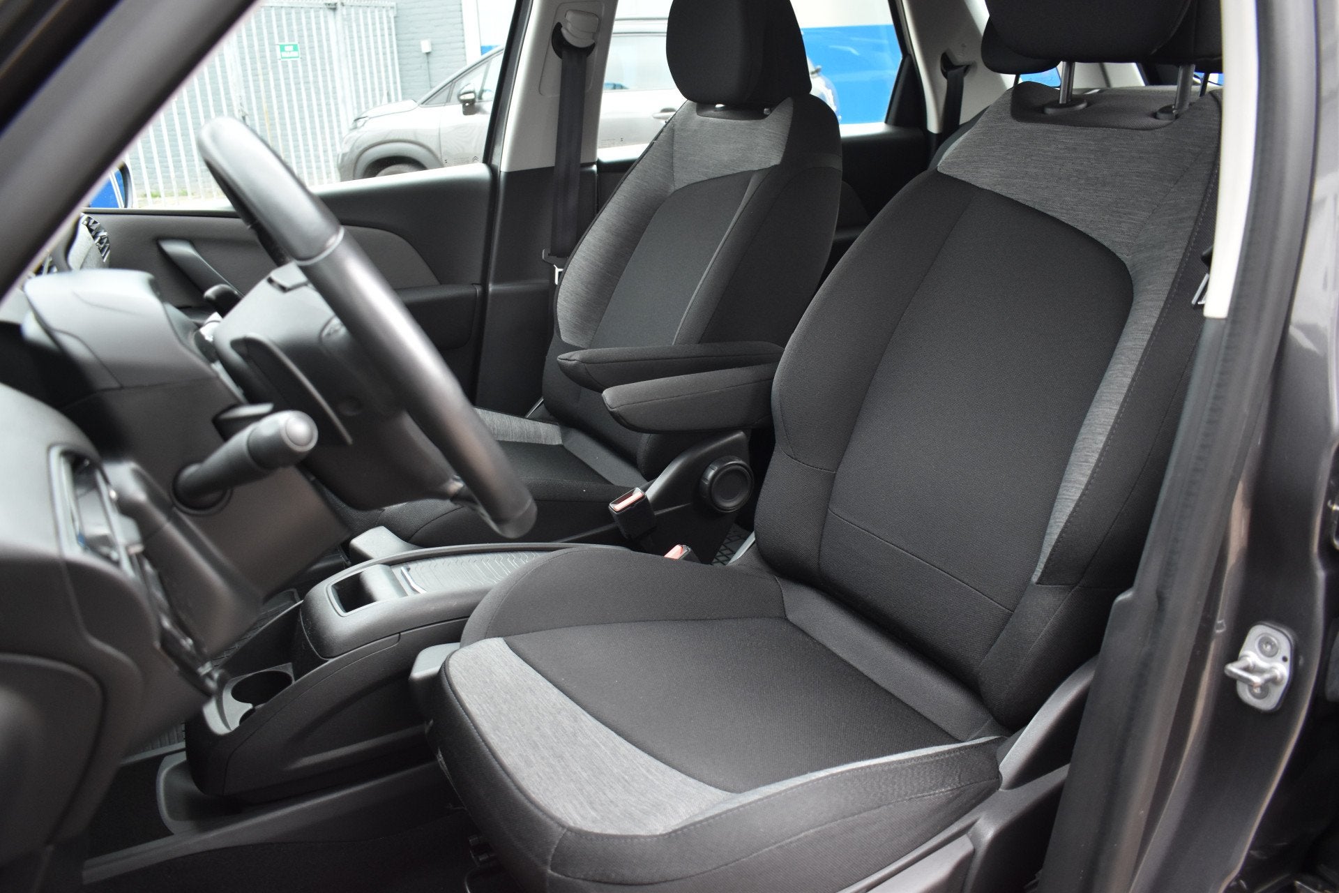 Citroën C4 Spacetourer PureTech 130 EAT8 Automaat Selection, Dealer onderhouden, Stof, 1199 cc, Bedrijf