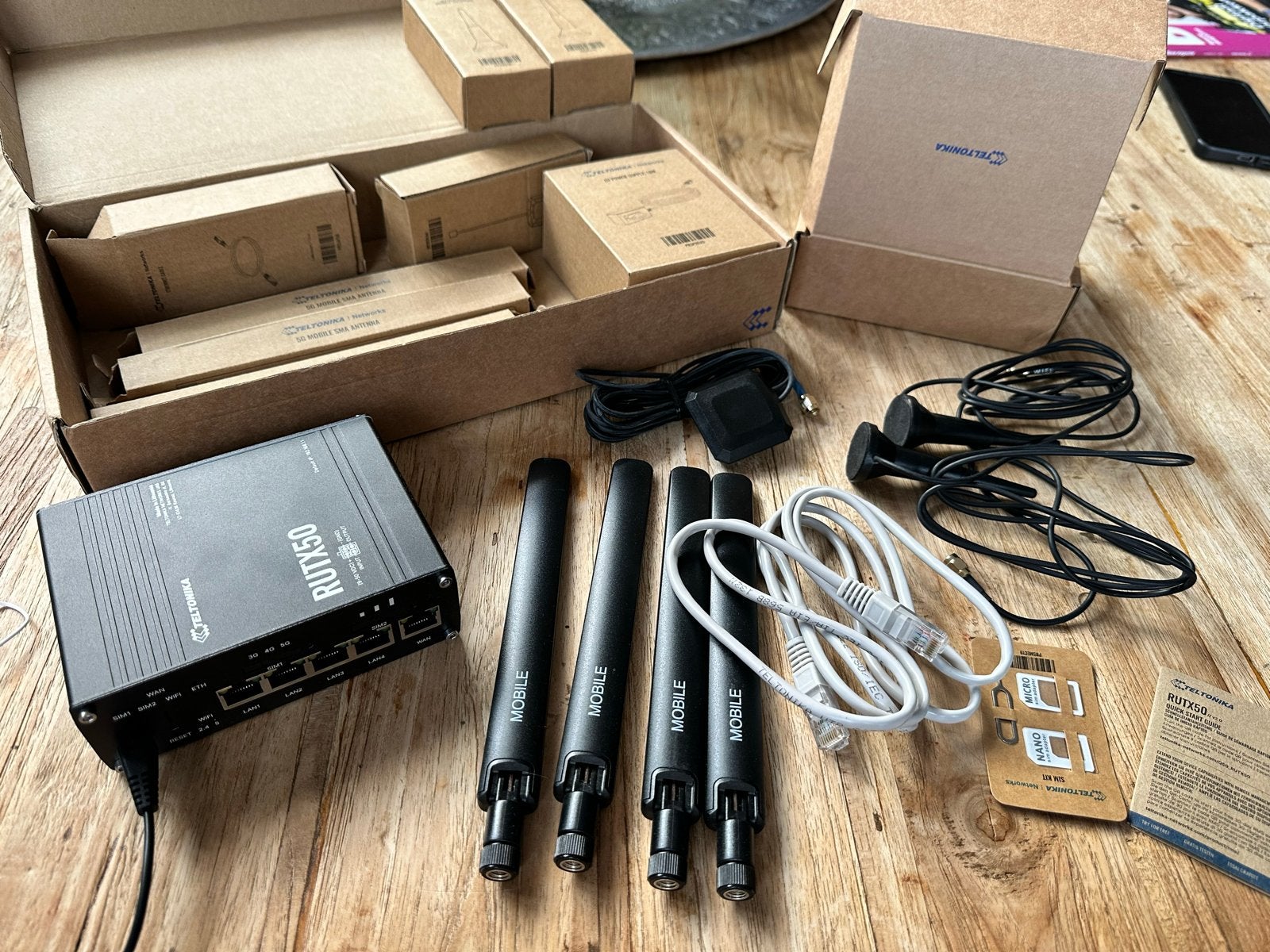 Teltonika RUTX50 5G Industriële Router - Zo goed als nieuw, Computers en Software, Ophalen of Verzenden, Zo goed als nieuw, Router
